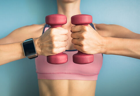 La clave para maximizar los beneficios del ejercicio parece residir en la combinación de ambas modalidades de entrenamiento, la fuerza y el aeróbico.