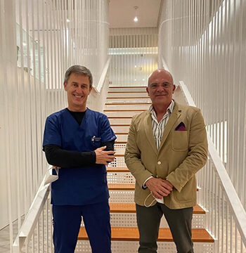 El Dr. Ricardo Ruiz junto con el Dr. Ángel Durántez.